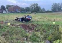 Skoda fliegt über den Mehlbach und überschlägt sich – Zeugen gesucht