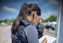 Paketdienstleister im Visier des Hauptzollamts Saarbrücken Bundesweite Schwerpunkprüfung gegen Schwarzarbeit und illegale Beschäftigung