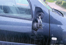 Auf Kita-Parkplatz Pkw beschädigt – Zeugen gesucht!