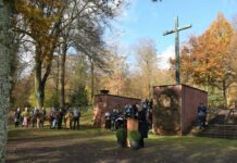 Im Gedenken für die Opfer von Krieg und Gewalt in aller Welt