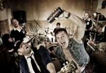 Hole Full Of Love, Kammgarn