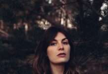 Salon Schmitt – ANNA STUCKY Solo