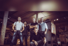 Boppin ´B, Irish House