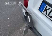 Parkendes Auto gerammt und weitergefahren – Zeugen gesucht!