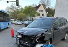 Unfall: Über rote Ampel gefahren – Zeugen gesucht!