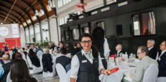 vlexx-Mitarbeiterin ist Eisenbahnerin mit Herz – Fahrgastbetreuerin im bundesweiten Wettbewerb für ihren beherzten Einsatz als Landessiegerin ausgezeichnet