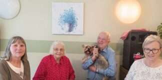 Ihre Lieder bringen Senioren in Schwung