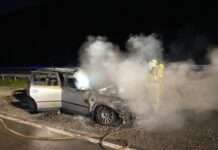 A6/Parkplatz Quaiders Berg – PKW geht in Flammen auf