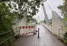 Schaden an Brücke über die Trippstadter Straße