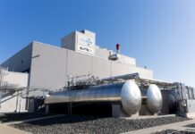 Eröffnung der ersten deutschen Produktionsanlage für Elektrolyt-Lösungen in Kaiserslautern