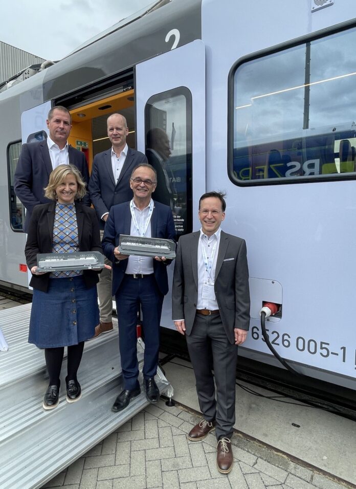 StadlerAkkuFlirt Innotrans 2024 Präsentation Aufnahme zöpnv-süd