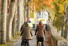 Sicher unterwegs auf zwei Rädern: Tipps für die dunkle Jahreszeit