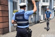 Vielzahl von E-Scooter kontrolliert