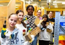 Girls‘ Day 2025 bei Opel: Jetzt anmelden und in die Zukunft eintauchen