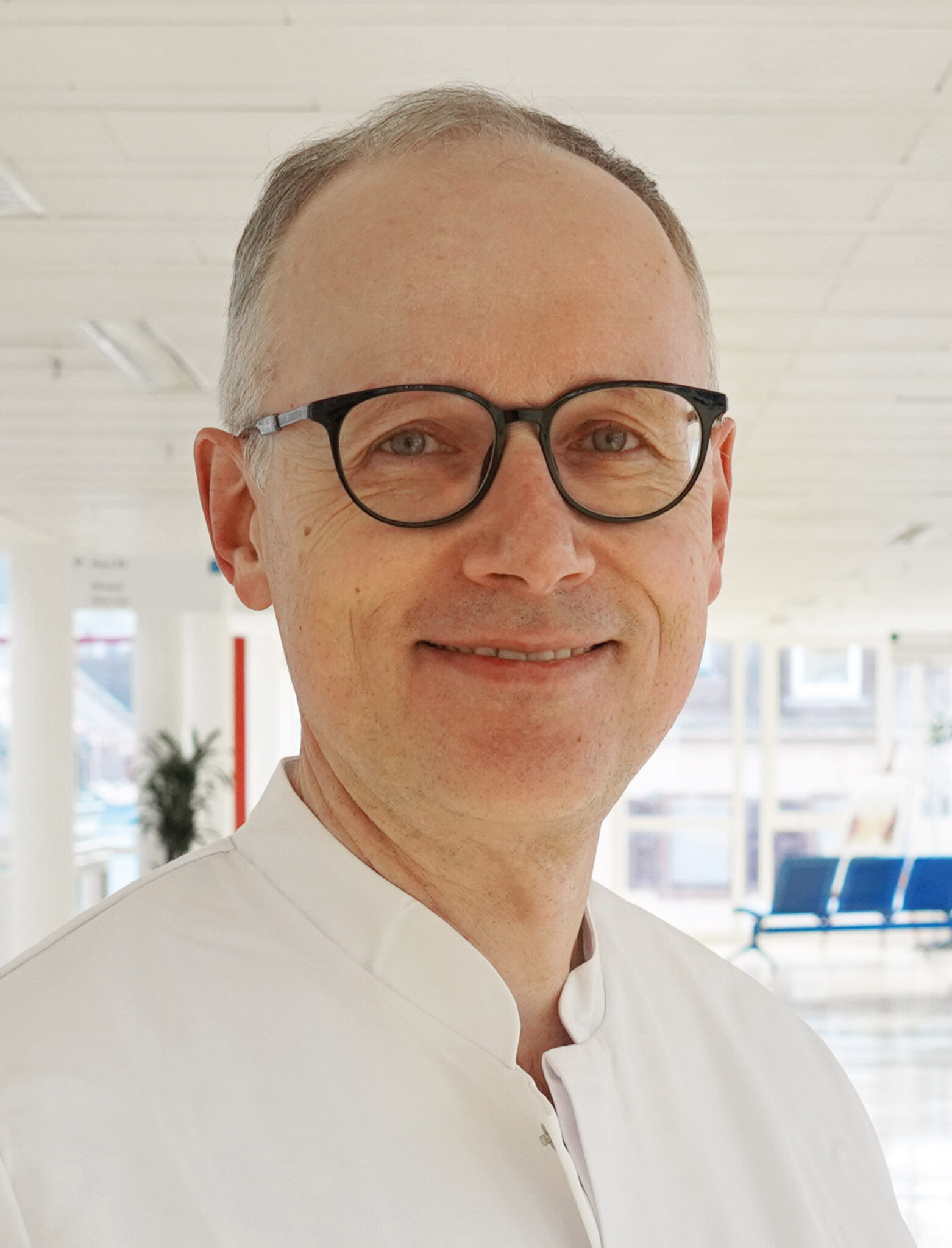 Dr. Med. Hermann Lorenz Und Carolin Echternkamp Neue Therapien bei COPD und Asthma: Durchatmen dank innovativer Ansätze