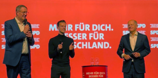 Bundeskanzler Olaf Scholz im Dialog mit den Bürgern