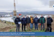Landrat Leßmeister besucht die Baustelle der ADAC Luftrettungsstation Dörnbach!