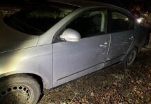 Beschädigtes Fahrzeug wirft Rätsel auf – Zeugen gesucht!