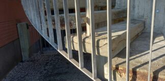 Treppe am Pfalztheater gesperrt