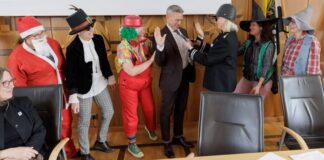 Landrat geht es an den Kragen