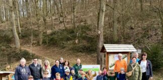 Walderlebnispfad des Hofgut Neumühle eröffnet – Nach 22 Jahren runderneuert