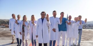 „Der Mensch im Mittelpunkt“ – Chefärzte des Westpfalz-Klinikums setzen mit der „Stop-Hand-Challenge“ ein Zeichen für Toleranz und Zusammenhalt