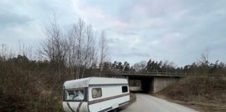Wohnwagen illegal entsorgt – Zeugen gesucht!