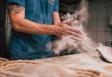 Frühaufsteher-Jobs: 250 Profis backen und verkaufen in Kaiserslautern Brot und Brötchen