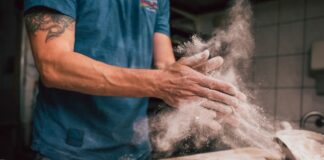 Frühaufsteher-Jobs: 250 Profis backen und verkaufen in Kaiserslautern Brot und Brötchen