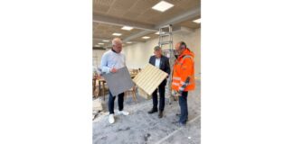 Landrat besucht Umbau der Feuerwache Ramstein