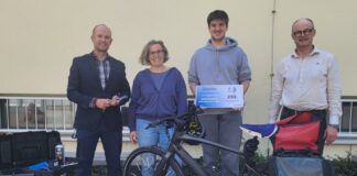 Fahrrad-Servicestation für das Albert-Schweitzer-Gymnasium