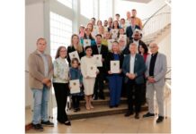 Einbürgerungsfeier – Neue Staatsangehörige begrüßt!