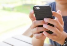 Das erste Smartphone fürs Kind: Tipps für eine sichere Handy-Nutzung