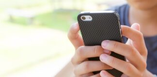 Das erste Smartphone fürs Kind: Tipps für eine sichere Handy-Nutzung