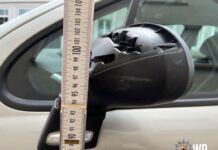 Peugeot im Vorbeifahren gerammt – Zeugen gesucht!