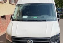 Wer hat den Transporter beschädigt? – Zeugen gesucht!