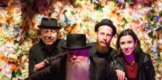 HONEY CREEK – MITREISSENDER ROCK MIT INTERNATIONALER STRAHLKRAFT, Irish House