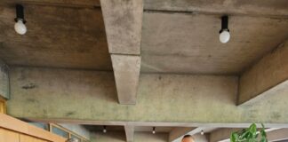 Zwei neue Feuerwehrbeamte auf Lebenszeit ernannt