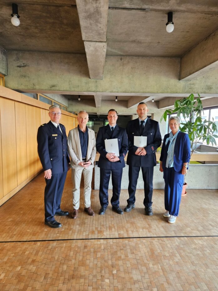 Feuerwehrbeamte_250530