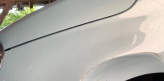 Fahrzeug gestreift und abgehauen – Zeugen gesucht!