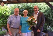 Bürgermeister Manfred Schulz gratulierte zu 70. Ehejubiläum