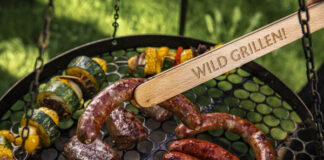 Nachhaltig grillen: Wildfleisch, heimische Grillkohle und handgefertigte Anzünder