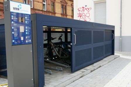 25-25 kaiserlautern_erste vrnradbox-sammelanlage eingeweiht_pic2_c-vrn gmbh