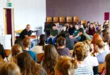 Arno Frank zu Besuch an seiner ehemaligen Schule