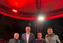 „Alexander Schweitzer unterwegs“: Feststimmung auf dem Schillerplatz