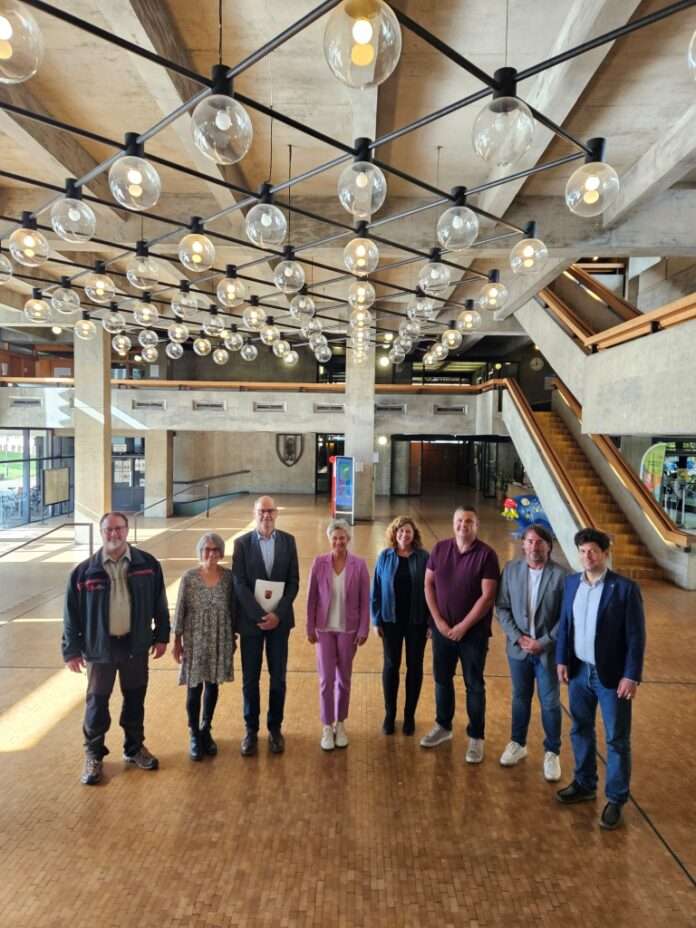 PM_40-jähriges_Dienstjubiläum_Höbel_251008