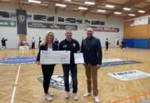 Warme Duschen für heiße Spiele – Sparkasse Kaiserslautern unterstützt TuS Dansenberg