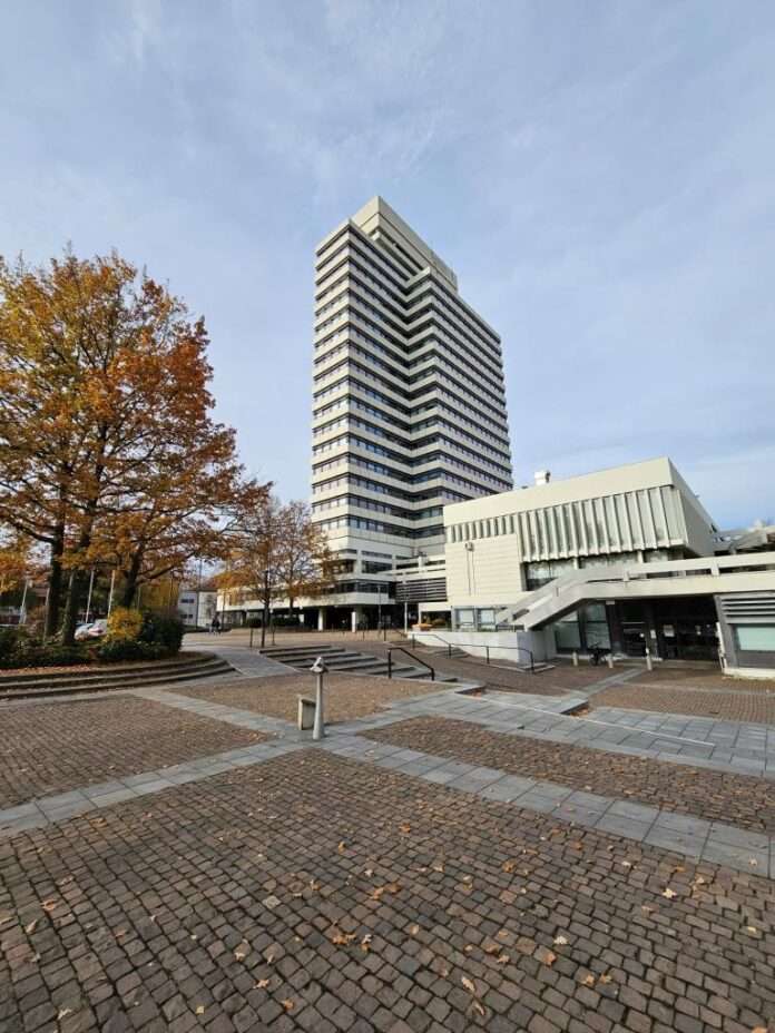 Rathausvorplatz_251113