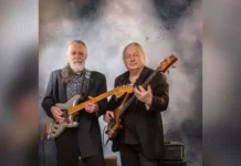 Glass & Schnapka, Irish House