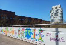 Kinder verschönern Fußgängerbrücke